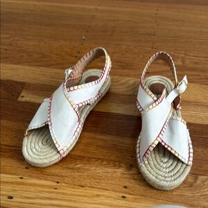 Chloe White and Red Sandals with Cross-Strap Design